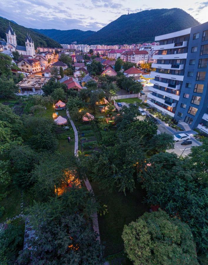 Dragonfly Gardens - The Wagons Otel Braşov Dış mekan fotoğraf