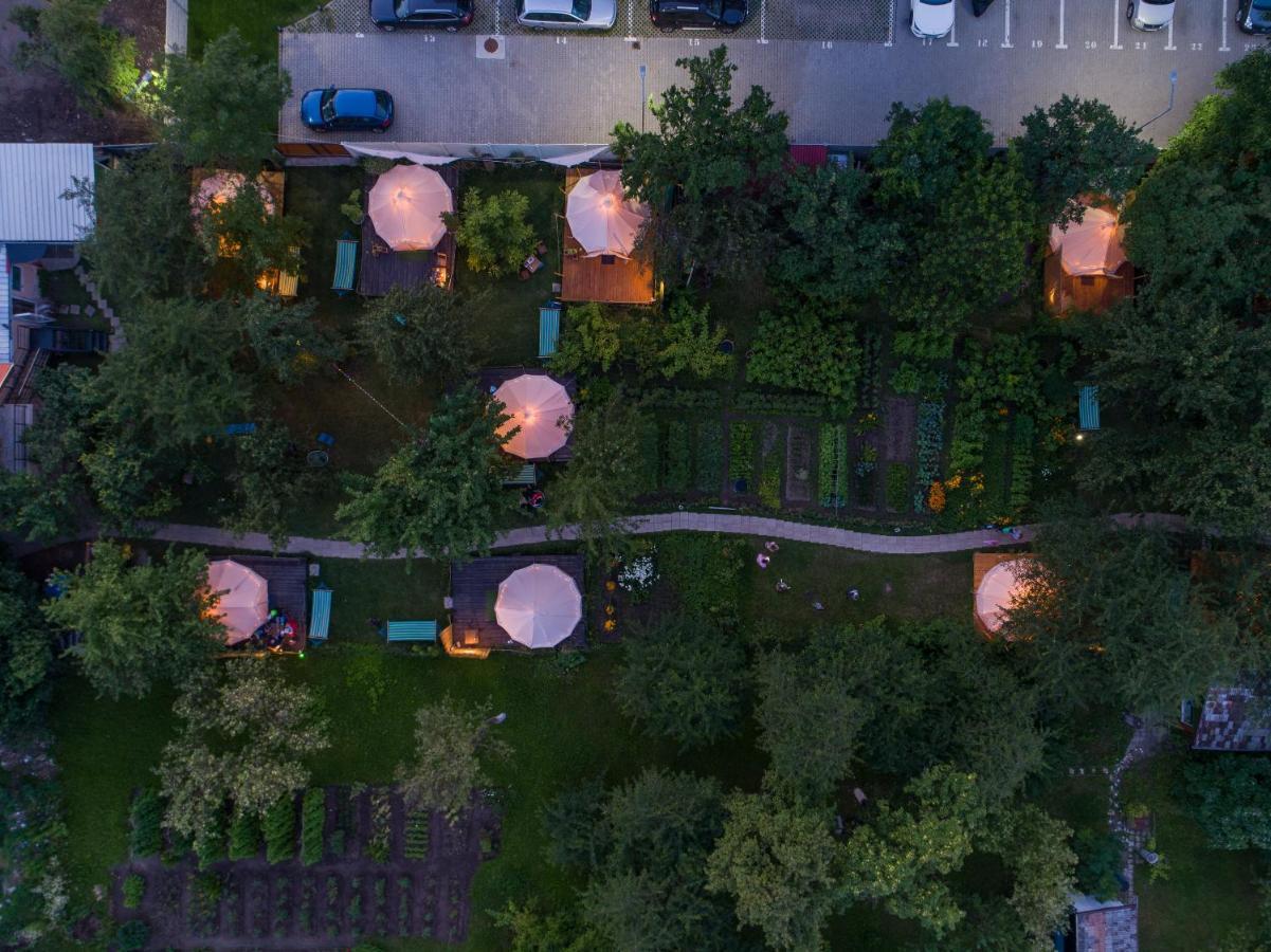 Dragonfly Gardens - The Wagons Otel Braşov Dış mekan fotoğraf